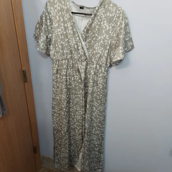 Bloom Flutter Sleeve Ditsy Floral Pocket Split Maxi Dress Size - Picture 10 of 12